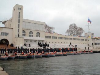 На Черноморском флоте возрождена традиция массовой шлюпочной подготовки моряков корабельных соединений