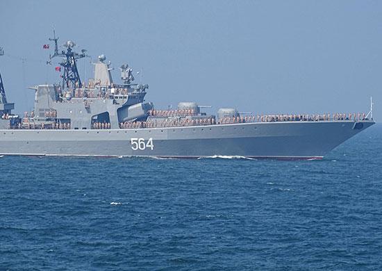 БПК «Адмирал Трибуц» и танкер «Борис Бутома» прибыли в порт Майдзуру