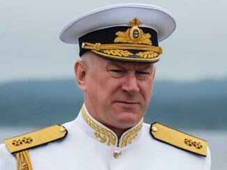Командующий Северным флотом вице-адмирал Николай ЕВМЕНОВ.