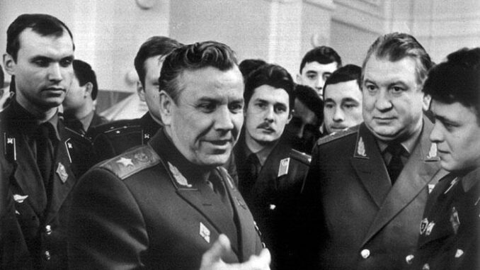 22 июня исполнилось 90 лет со дня рождения начальника Главного политического управления Советской Армии и ВМФ в 1985–1990 годы.