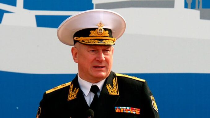 На вопросы «Красной звезды» ответил командующий Северным флотом адмирал Николай Евменов