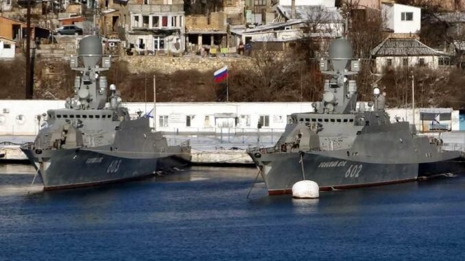 Моряки Черноморского флота отработали заступление кораблей на боевое дежурство