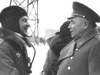 В.Ф. Маргелов с сыном Александром после его десантирования внутри БМД.