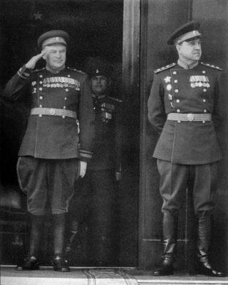 В.С. Абакумов (справа) и Н.Н. Селивановский, 1945 г.