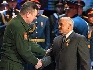 Командующий войсками ЦВО поздравил окружной Дом офицеров с 90-летним юбилеем