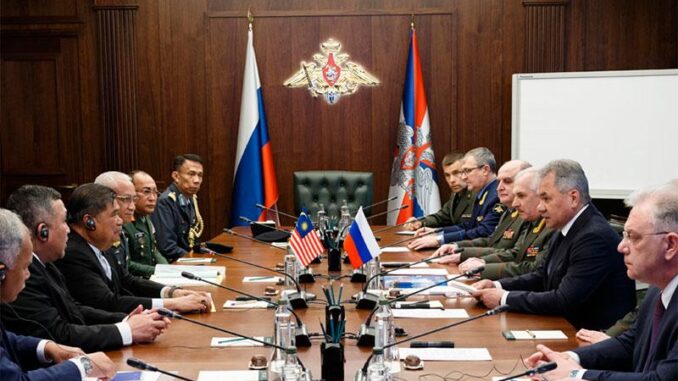 Переговоры глав военных ведомств России и Малайзии