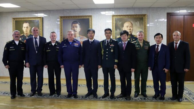 Корейские военные историки посетили Научно-исследовательский институт (военной истории) ВАГШ ВС РФ