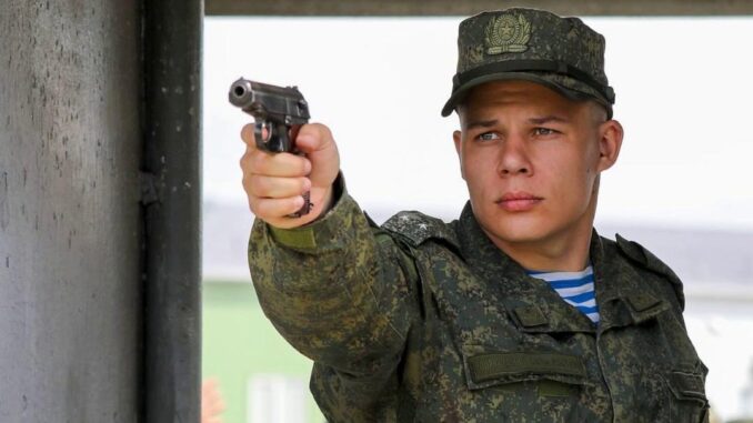 На полигоне Раевский завершился чемпионат по стрельбе из штатного оружия