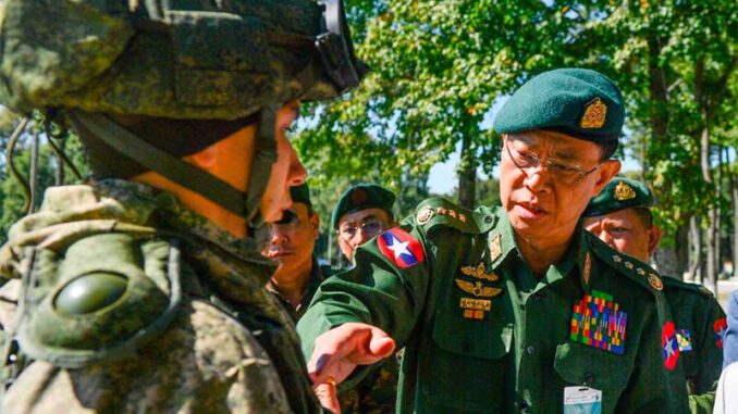Посещение военной делегацией Мьянмы Кантемировской танковой дивизии ЗВО в Подмосковье