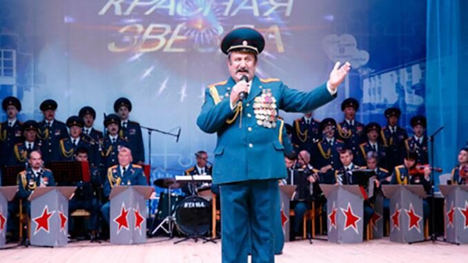 Ансамбль песни и пляски РВСН выступает для российского миротворческого контингента в Нагорном Карабахе